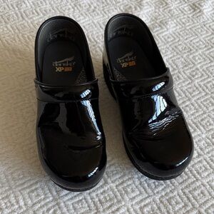 Dansko XP2.0 Professional Clogs Size 38